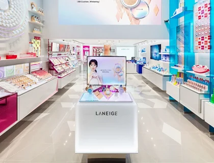 Cosmetic display